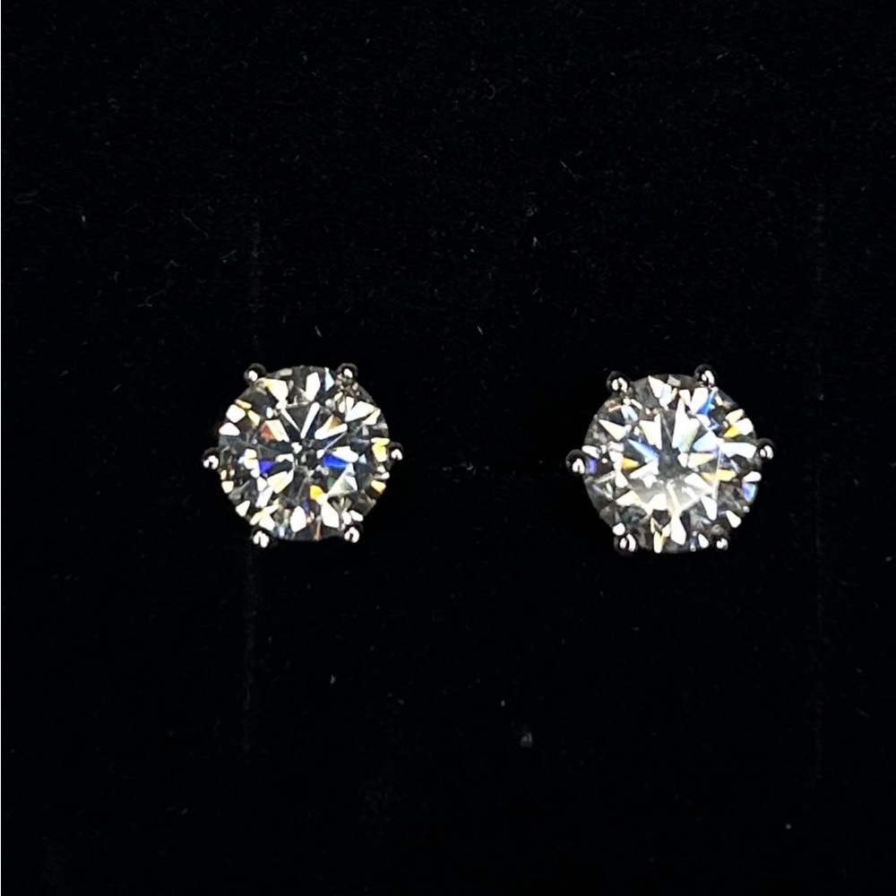 SOLD!2cts Solitaire Diamonds 18K white gold brilliant cut round earrings jewelry